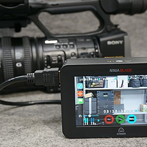 ATOMOS NINJA BLADE〜HDMI入出力対応フィールドレコーダー | ビデオ α