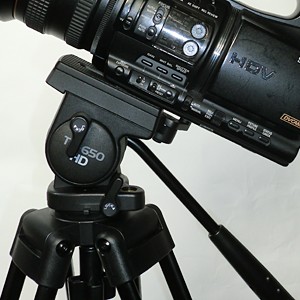 Libec TH-650HD〜小型ビデオカメラやDSLRに適した小型ビデオ三脚