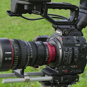 キヤノンEOS C300 Mark II 〜カメラ本体記録とRAW出力での4K撮影、基本性能と操作性も向上した正統後継機 | ビデオ α